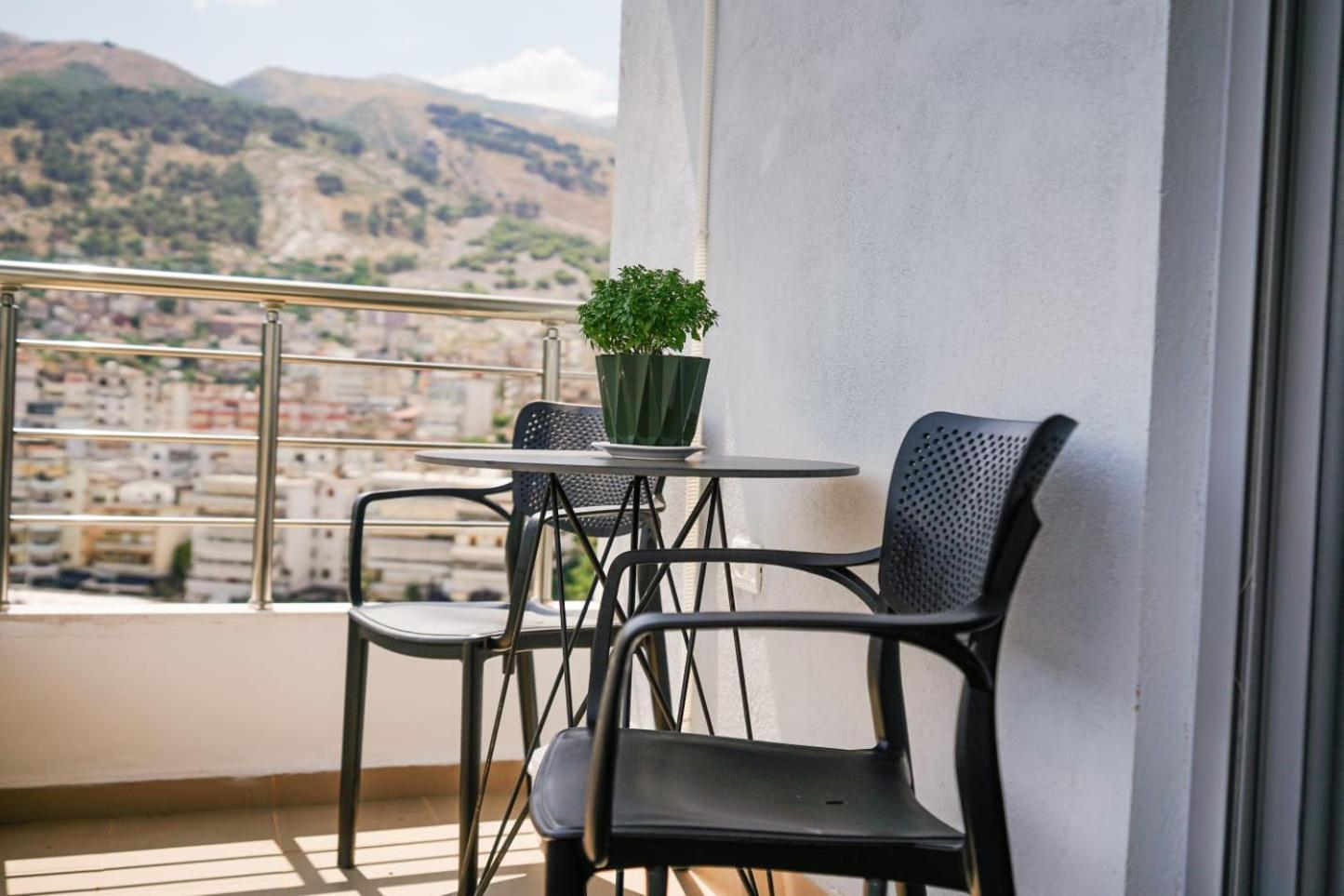 View City Apartments Gjirokaster Luaran gambar