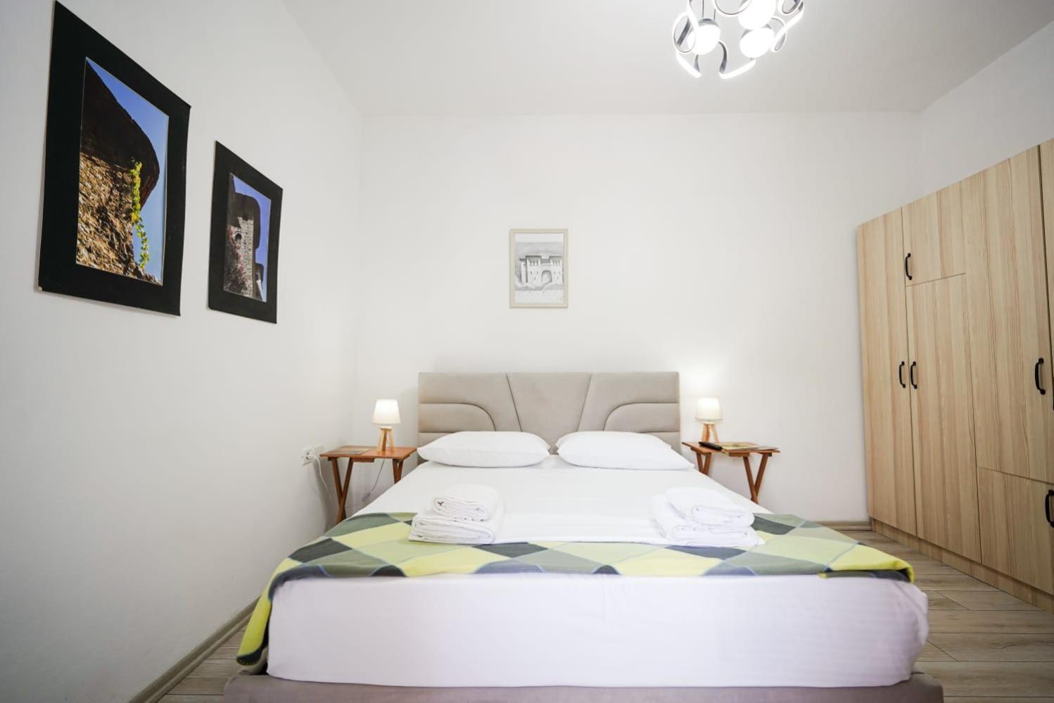 View City Apartments Gjirokaster Luaran gambar